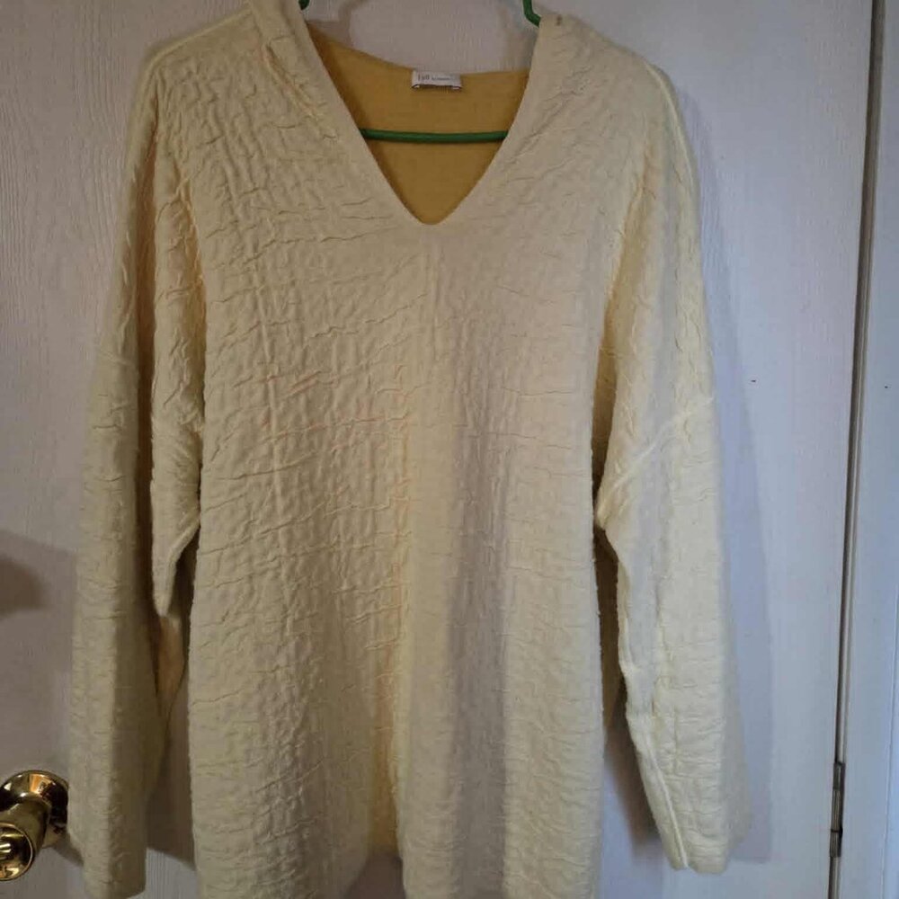 JJ Reversible with Hodi Women's sweaters